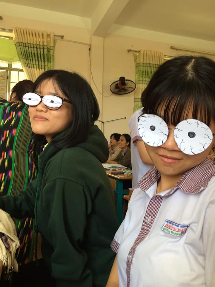 Cư dân mạng cười nghiêng ngả trước những đôi mắt "biết nói".