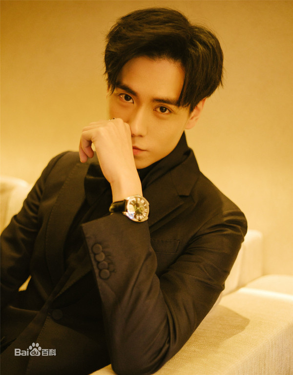 Liệu Hồ Nhất Thiên có thể vượt qua cái bóng của Giang Thần?