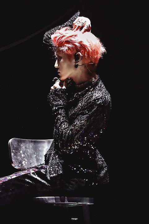 Góc nghiêng thần thánh của chàng rapper nhóm NCT.