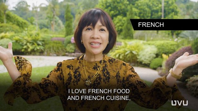 Kết thúc lời chào bằng tiếng Pháp.