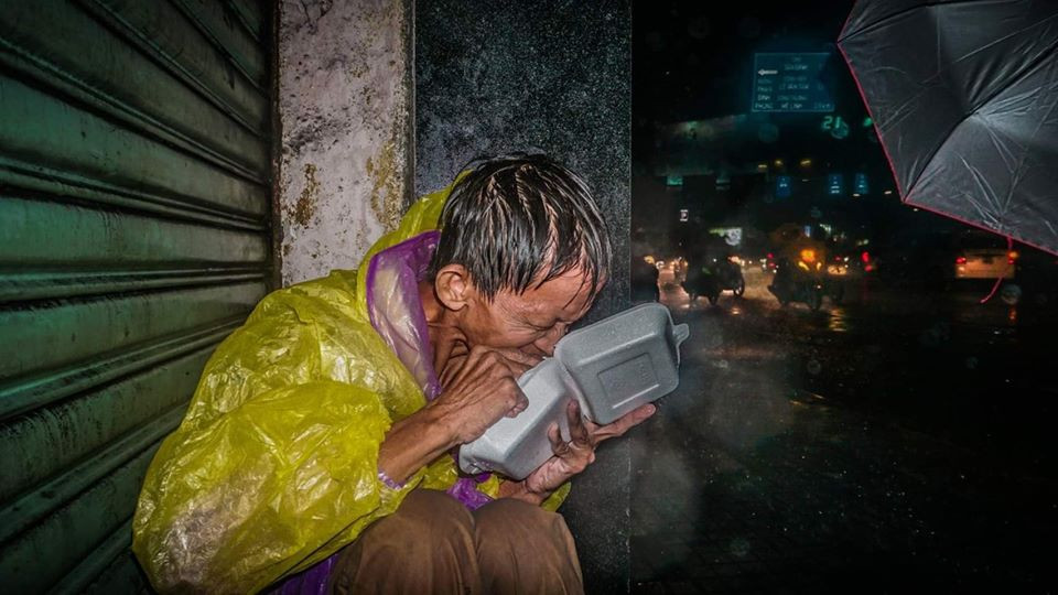 Những bức ảnh này đã nhanh chóng nhận được sự tương tác lớn trên MXH với hàng chục ngàn lượt chía se.