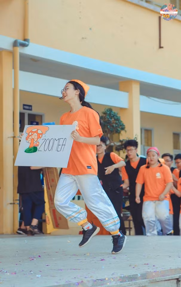 Đến trường là được hoạt động ngoại khóa sôi nổi, teen Yên Hòa luôn thích mê trường mình.