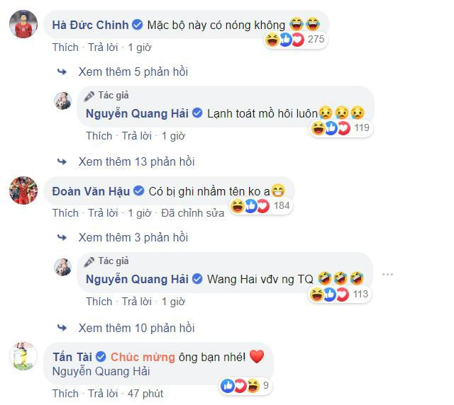 Bạn bè thay nhau trêu chọc Quang Hải sau AFF Awards 2019. Ảnh: Chụp màn hình.
