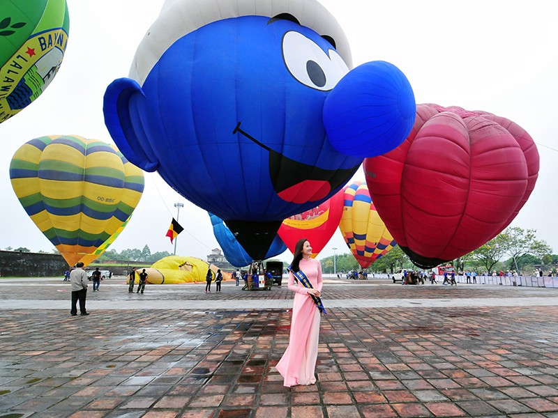 Lễ hội Khinh khí cầu Quốc tế Huế lần thứ 3 (Balloon Over Hue 2019) sẽ được tổ chức tại Quảng trường Ngọ Môn - Kỳ Đài từ ngày 26/4 - 02/05/2019.