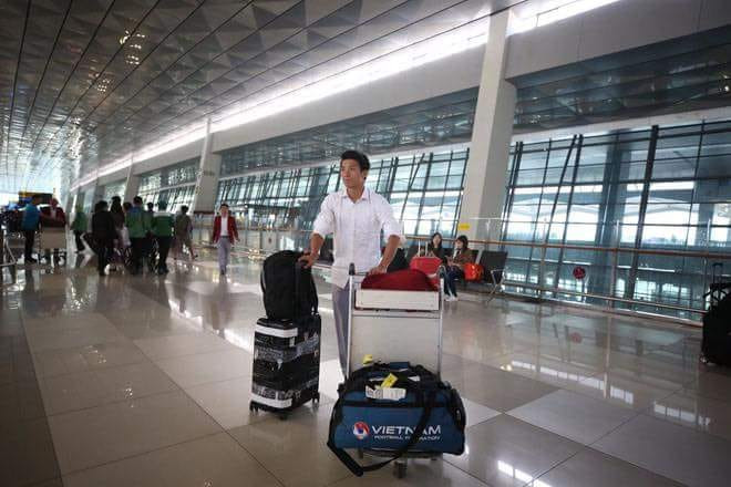 "Dậy sớm còn mang nhiều hành lý, chú rể dự định ko đón đc dâu thì ăn vạ ở nhà cô dâu luôn khỏi về" (Nguồn: Diệp Trần).