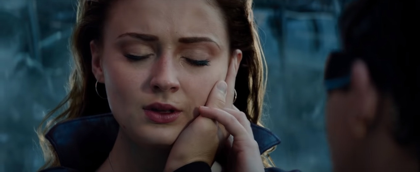 Không chỉ phải đối mặt với bạn bè, đồng đội.