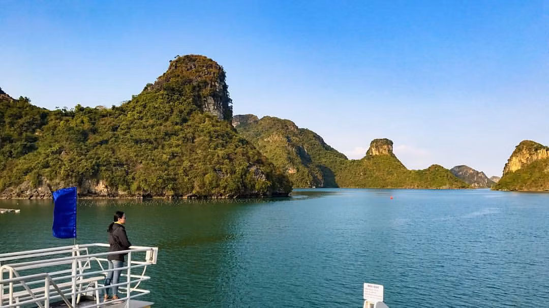 Những vách núi dựng đứng