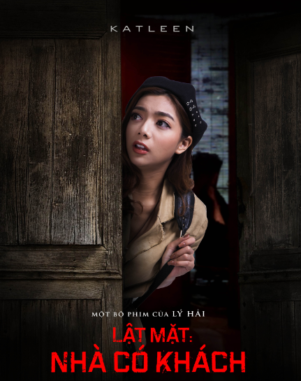 Trong phim, Katleen sẽ thủ vai nhân vật nữ chính tên Vy – stylist của một công ty thời trang. Tranh thủ những ngày nghỉ phép, Vy đưa bạn trai tên Huân (Jay Quân đóng) và bạn bè cùng công ty về thăm mẹ và em trai cô mà không hề biết rằng những bí ẩn đáng sợ nơi quê nhà đang trực chờ trước mắt.