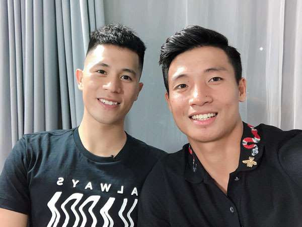 Dũng - Trọng liên tục công khai những khoảnh khắc như hình với bóng.