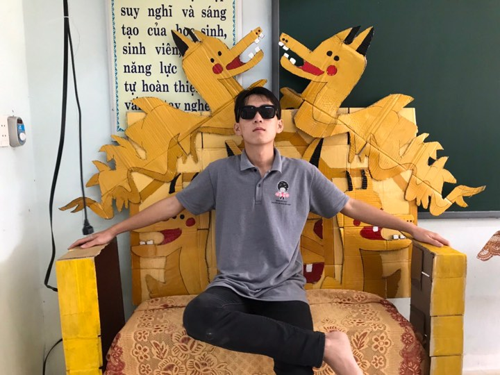 Và đây là bạn Võ Huy Hoàng – người thiết ra ghế rồng Pikalong