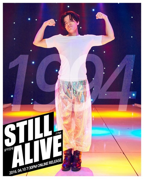 Các hãng thời trang lớn chạy theo thứ mà Park Jin Young diện từ 14 năm trước ảnh 1