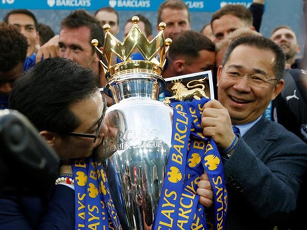 Chủ tịch Vichai rất được lòng CĐV và cầu thủ Leicester City.