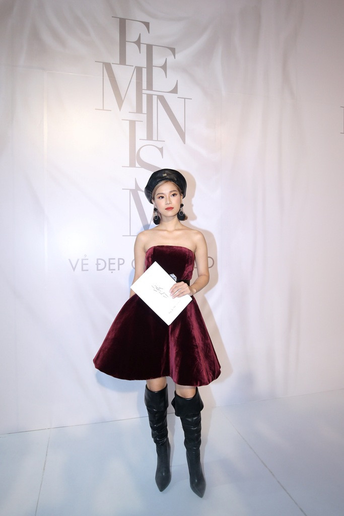 Không còn gắn liền với hình ảnh ngọt ngào, dịu dàng, Hoàng Yến Chibi lột xác với hình ảnh trưởng thành, nữ tính.