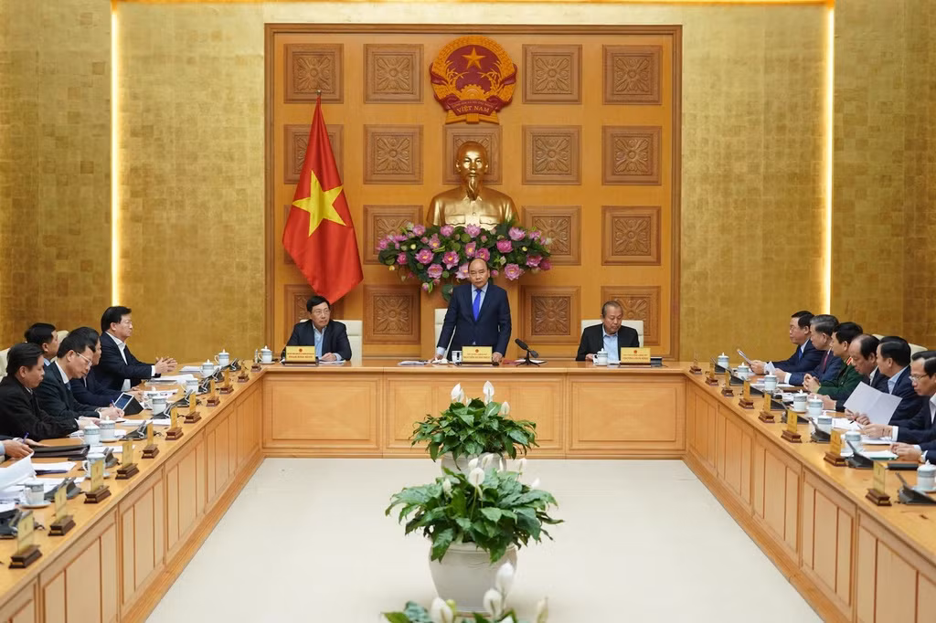 Thủ tướng Nguyễn Xuân Phúc chủ trì cuộc họp triển khai nhiệm vụ sau Tết Nguyên đán Canh Tý 2020 và yêu cầu dành phần lớn thời gian để bàn cách chống dịch. Ảnh: Quang Hiếu.