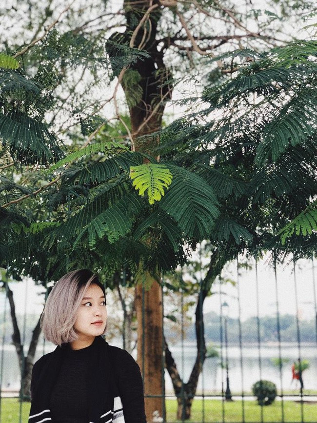 Trong những hình ảnh mới nhất được cô nàng chia sẻ trên mạng xã hội, hình ảnh Mi Vân vô cùng xinh đẹp dù đang mang thai tung tăng dạo phố đã nhận được sự chú ý của rất nhiều cư dân mạng.