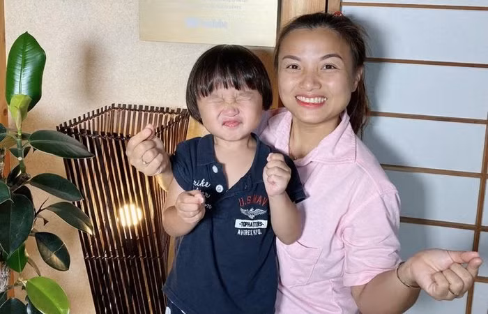 Quyết định từ nay quay vlog sẽ không có bé Sa của Quỳnh Trần JP có liên quan đến chính sách mới nhất của YouTube về quyền trẻ em. (Ảnh: Quỳnh Trần JP)