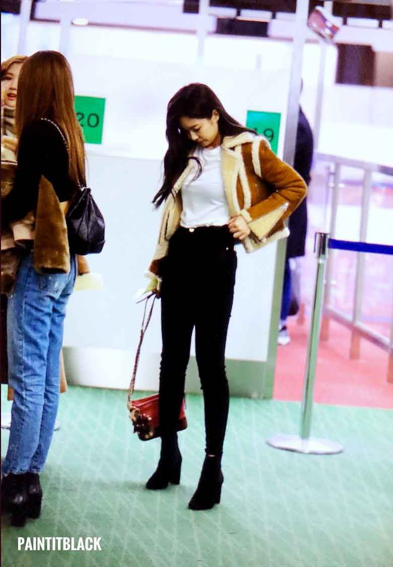 Bí kíp diện đồ đen trắng tuy đơn giản mà vẫn tỏa sáng như sao Hàn ảnh 15