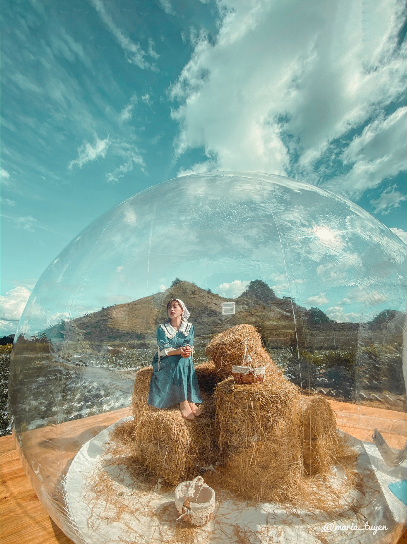 Những bộ váy với concept vintage như thế này tuy trông đơn giản nhưng “sống ảo” rất hợp nhé!