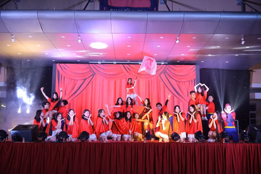 Artivitea Show khiến khán giả hào hứng với những phần biểu diễn được dàn dựng công phu.