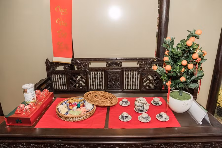 Khay bánh mứt ngày Tết.