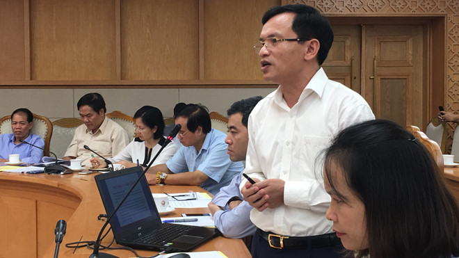 Ông Mai Văn Trinh, Cục trưởng Cục Quản lý chất lượng (Bộ GD-ĐT), trình bày dự kiến phương án thi sau năm 2020 với Hội đồng quốc gia giáo dục và phát triển nhân lực. Ảnh: Quý Hiên.