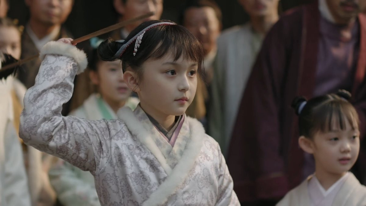 Triệu Lệ Dĩnh “mất tích”, “Minh Lan Truyện” vẫn gây sốt bởi dàn diễn viên nhí quá đáng yêu ảnh 6