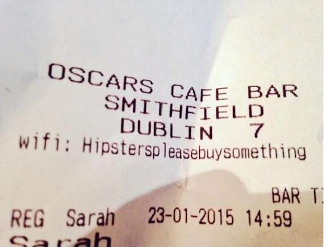 Muốn dùng Wi-Fi thì “trước tiên hãy mua gì đi nhé”.