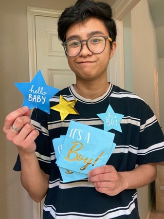 Bạn Andi Bernabee.