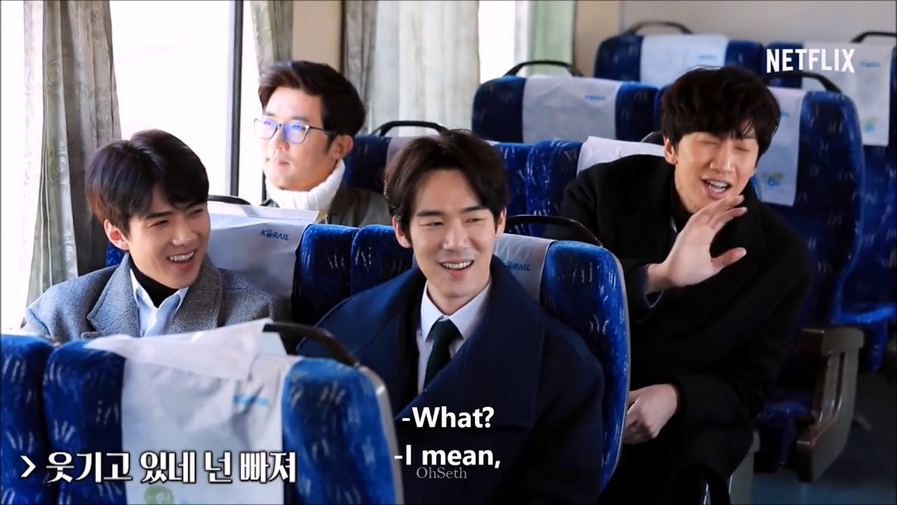 Sehun và Yoo Yeon Seok trong show Busted!