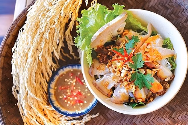 10 món bún mỳ của Việt Nam được báo Tây khen nức nở ảnh 7 10 món bún mỳ của Việt Nam được báo Tây khen nức nở ảnh 7