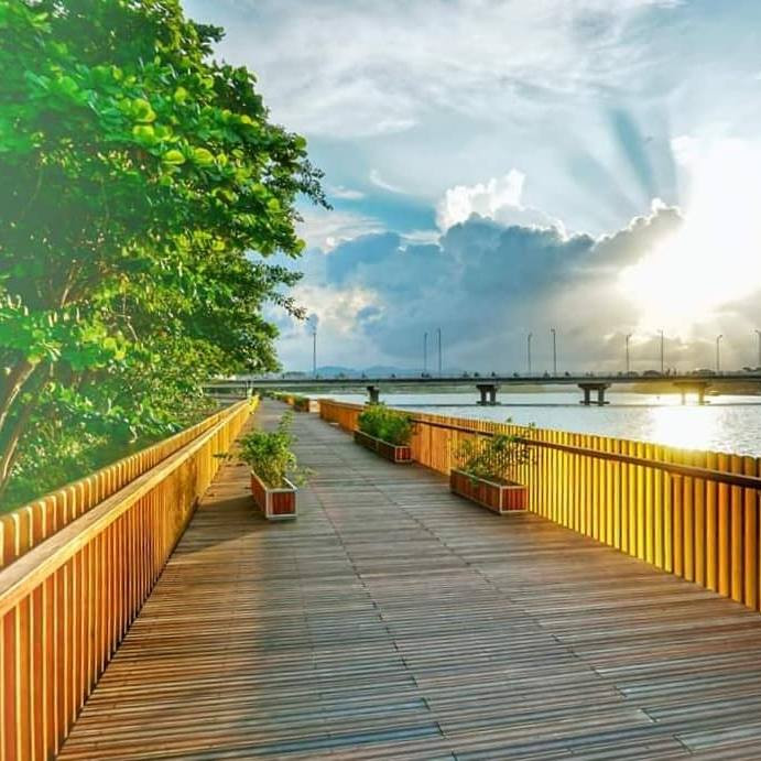 Ảnh: Cầu gỗ lim Sông Hương