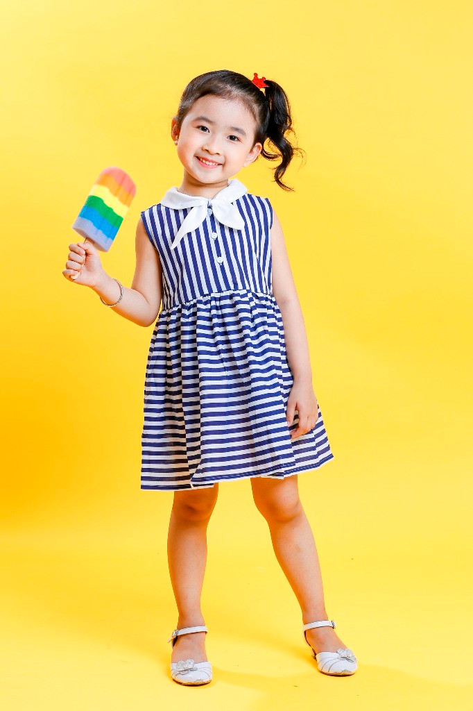Candy Ngọc Hà (6 tuổi) vừa ca hát vừa diễn xuất tự nhiên Candy Ngọc Hà (6 tuổi) vừa ca hát vừa diễn xuất tự nhiên