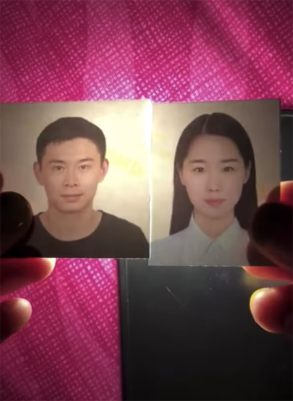 Chiếu ảnh dưới đèn flash. Chiếu ảnh dưới đèn flash.