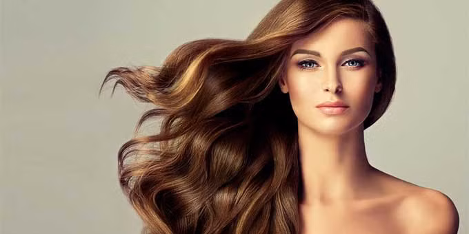 Những cách "hack" để có mái tóc bóng khỏe như đi salon mỗi ngày ảnh 5