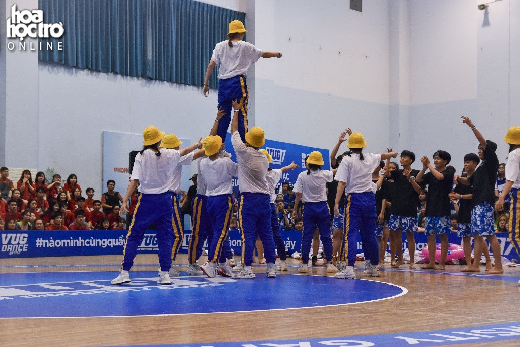 Mang không khí Hawaii tới "VUG Dance Battle", trường ĐH Bách Khoa bảo vệ thành công chức vô địch ảnh 9