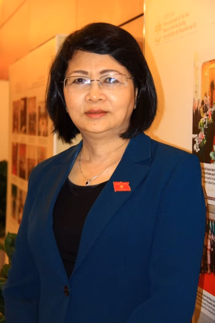 Bà Đặng Thị Ngọc Thịnh - Phó Chủ tịch Nước Cộng hoà Xã hội Chủ nghĩa Việt Nam.