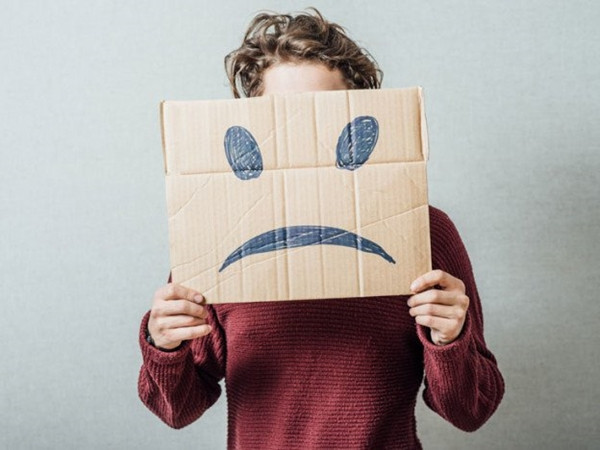 Những người nói dối bạn dạy bạn rằng, sự thật không luôn như mình tưởng.