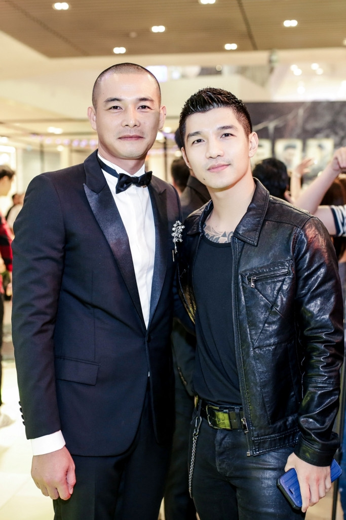 Quách Ngọc Ngoan “cưỡi” mô-tô khủng ra mắt phim “Người bất tử” ảnh 4