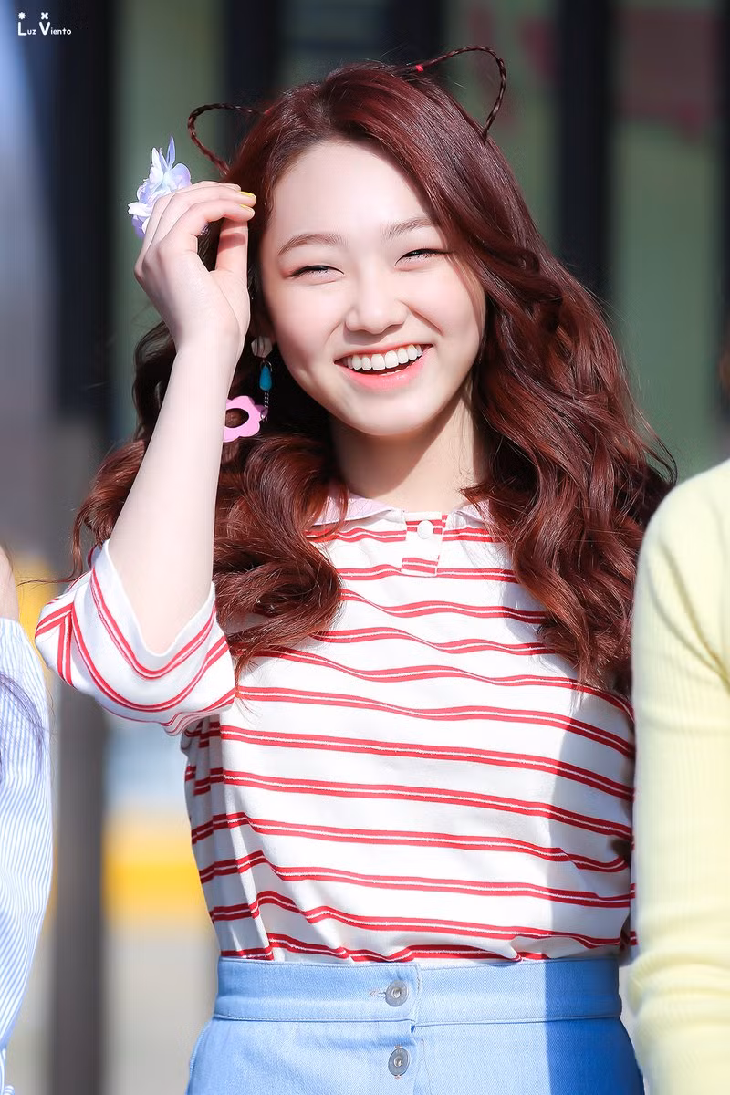 Định vị I.O.I - 11 cô gái gây "náo loạn" K-Pop năm ngoái, bây giờ đang ở đâu? ảnh 6 Định vị I.O.I - 11 cô gái gây "náo loạn" K-Pop năm ngoái, bây giờ đang ở đâu? ảnh 6