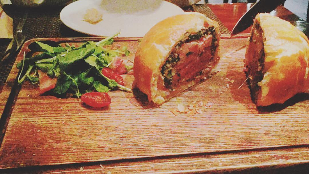 Ăn gì cuối tuần: Các loại bánh mỳ độc lạ mà ngon đáng thử ảnh 5