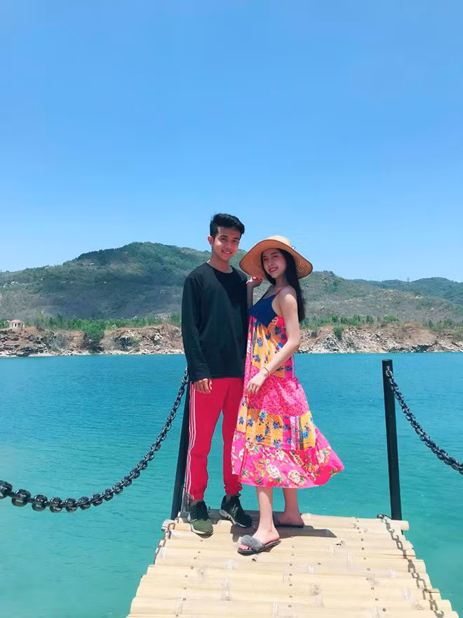 Đúng là em trai Á hậu có khác.