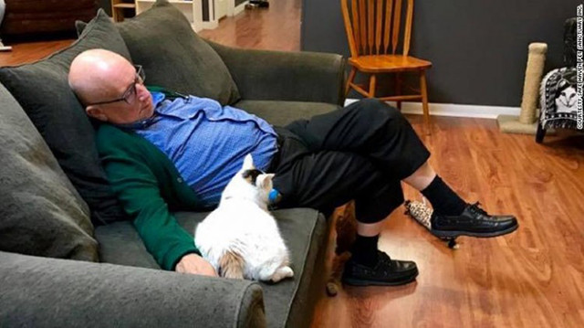 Những bức ảnh đáng yêu hết nấc đã nhanh chóng lan truyền trên mạng xã hội. Ảnh: CNN