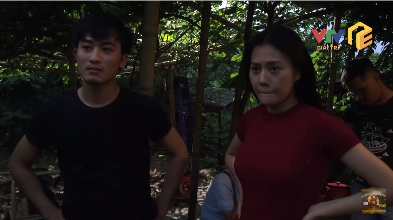 Doãn Quốc Đam và Phương Oanh đều tỏ ra ái ngại trước một phân cảnh khó, được xem là cao trào về mặt cảm xúc như thế này.