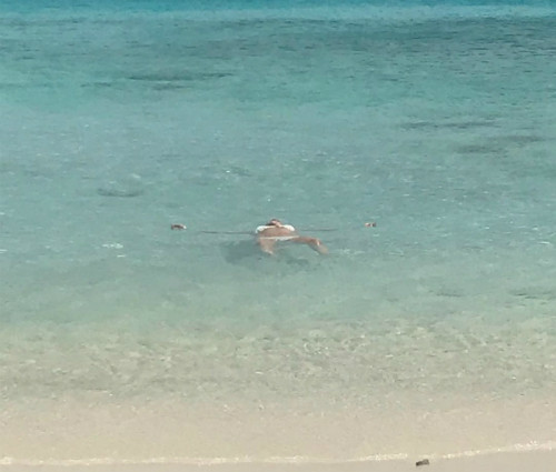 Kết quả của việc nhờ bạn trai chụp ảnh. Không thể nhịn cười nổi.