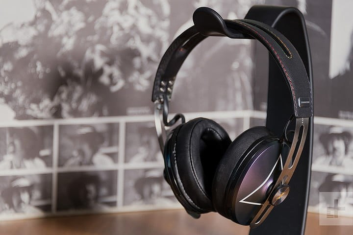 Sennheiser HD1 dành cho người không chỉ thưởng thức âm thanh mà còn yêu thích thời trang, do nó được đánh giá là một trong những tai nghe có thiết kế đẹp, hiện đại nhất.