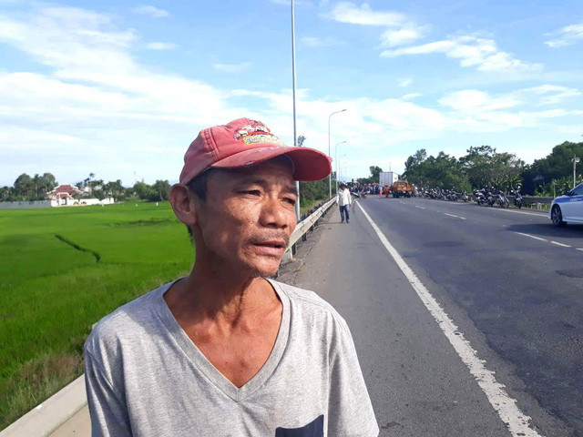 Người dân kể lại sự việc.