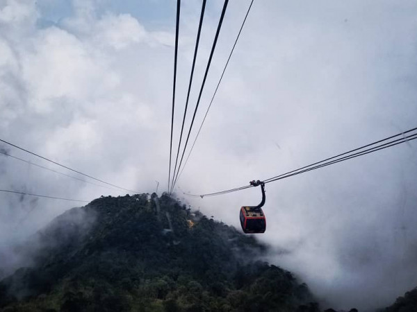 Cáp treo lên đỉnh Fansipan. Ảnh: kts.phamquoctuan.