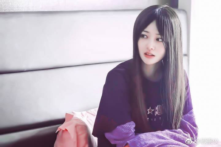 Không phải diễn xuất, sự nghiệp phim ảnh của idol “ăn nhau” ở kịch bản ảnh 4 Không phải diễn xuất, sự nghiệp phim ảnh của idol “ăn nhau” ở kịch bản ảnh 4