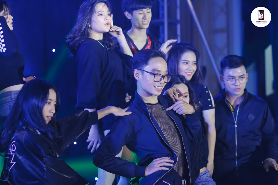 Những tiết mục nhảy sôi động trong đêm gala đầy cảm xúc.