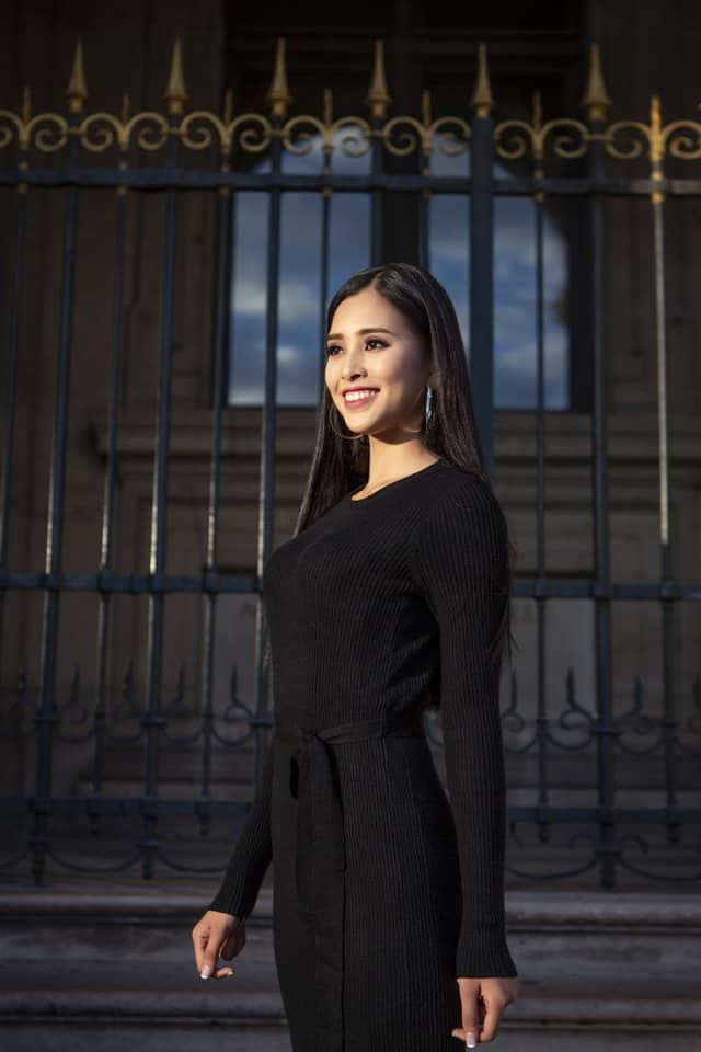 Người đẹp sinh năm 2000 sở hữu số đo hình thể chuẩn "đồng hồ cát" 84-63-90 với chiều cao 1m74.